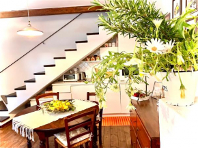 -- La Maisonette -- Casa Vacanze -- Nel centro storico a 30 mt dal Parco Aymerich, Museo Menhir, Casa di Sant'Ignazio - Holiday Home with Kitchen